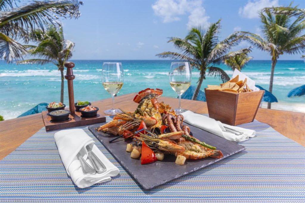 Beyond the Beaches: Unique Experiences at Oasis Hotels in Cancun and Tulum