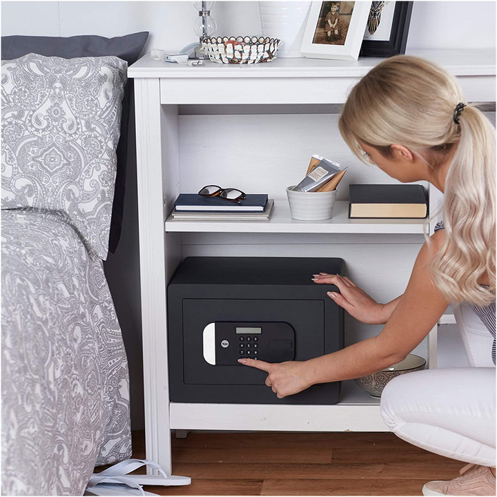 From Fireproof to High-Security: Choosing the Right Safe with Safe.co.uk’s Comprehensive Guide