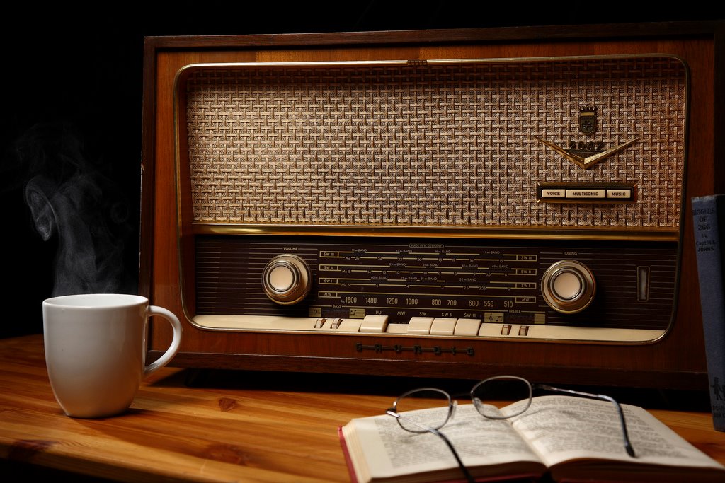 Von Klassikern bis zu modernen Thrillern: Die 5 besten Hörbücher auf Audible.de