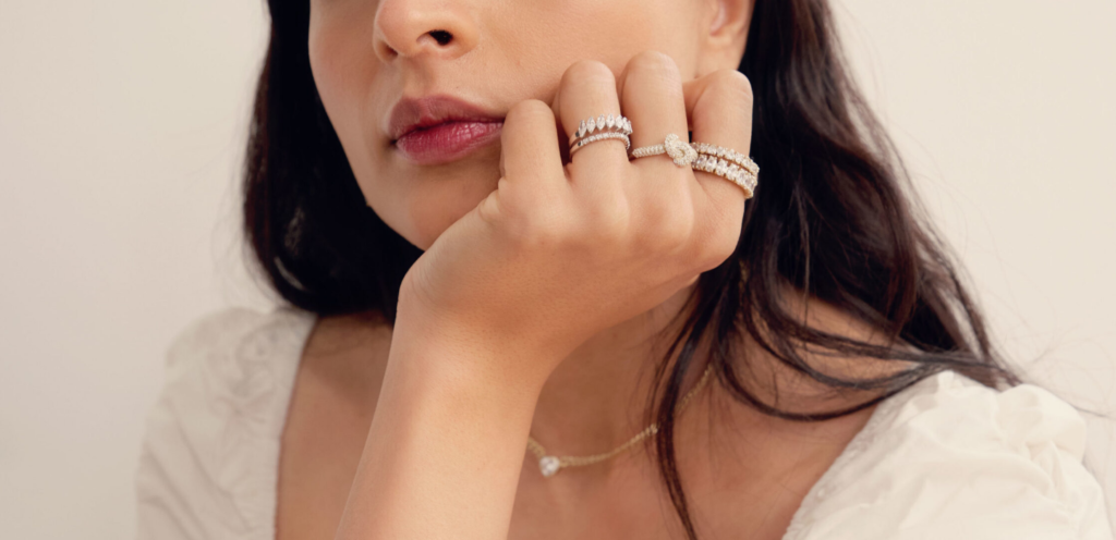 From Cubic Zirconia to Cultured Diamonds: The Evolution of Heavenly London