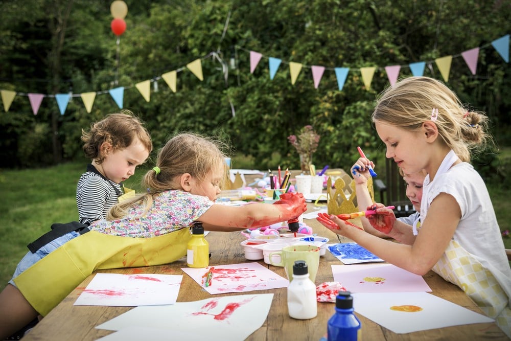 Skattjakt och Pyssel: Roliga Aktiviteter för Barn i Sommar