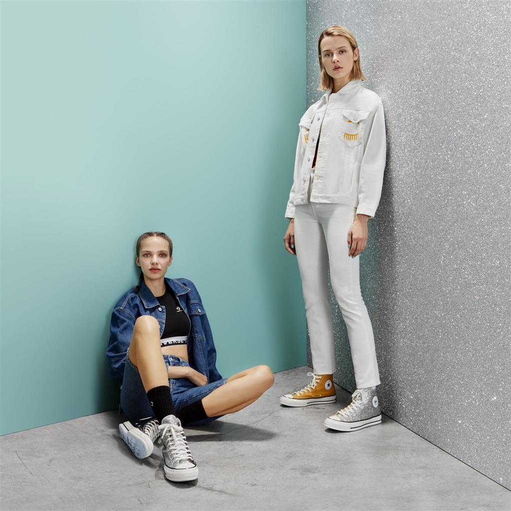 Meer dan Sneakers: Hoe Converse Kleding Jouw Dagelijkse Stijl Compleet Maakt