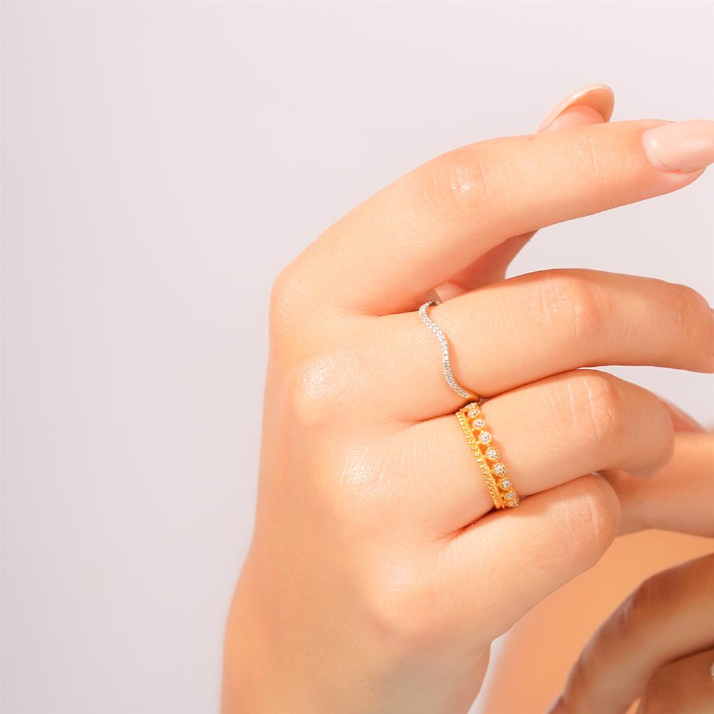 Ethical Glamour: Inside Ella Stein’s Conflict-Free Diamond Ring Collection