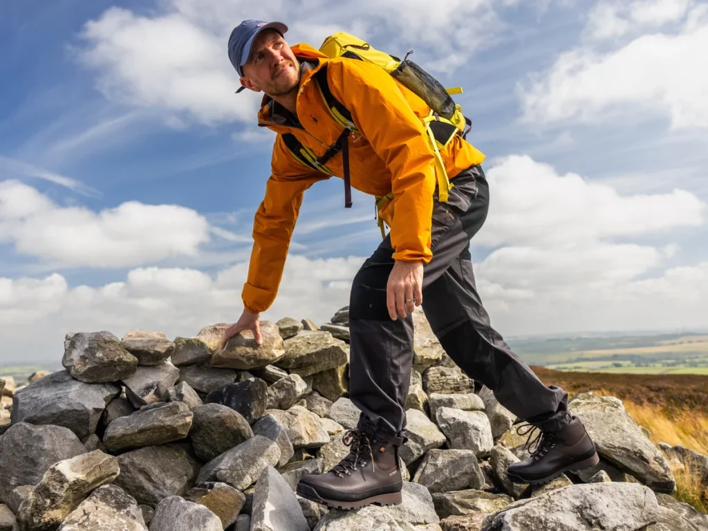Trekkingstiefel von ASMC: Perfekte Begleiter für jedes Abenteuer