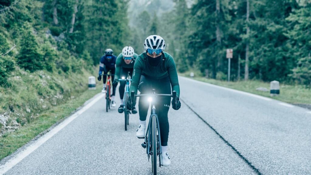 The Ultimate Guide to Choosing the Right Cycling Apparel for Every Season