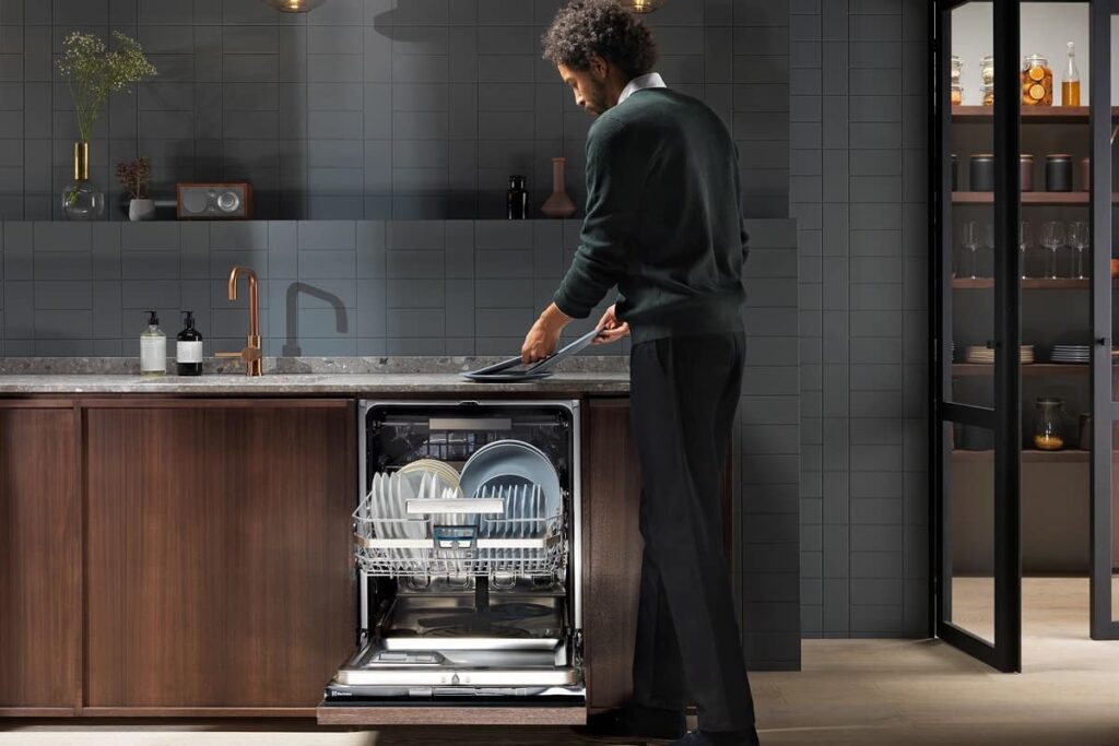 The Electrolux Dishwasher Advantage: Efficiency Meets Powerful Cleaning