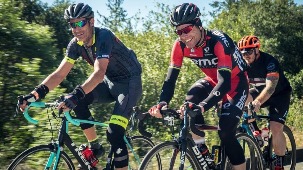 In the world of competitive cycling, performance and innovation are non-negotiable. For athletes pushing the limits of endurance, speed, and strength, the right gear can make all the difference. Enter LE COL, a premier cycling apparel brand that has quickly become synonymous with high-performance gear designed for the modern athlete. Founded by former professional cyclist Yanto Barker, LE COL combines cutting-edge technology with a deep understanding of the demands of the sport, offering cyclists apparel that enhances both performance and comfort.