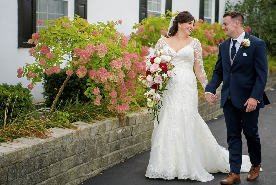 Say ‘Yes’ to the Dress Online: Bridelily’s Revolutionary Approach to Wedding Shopping