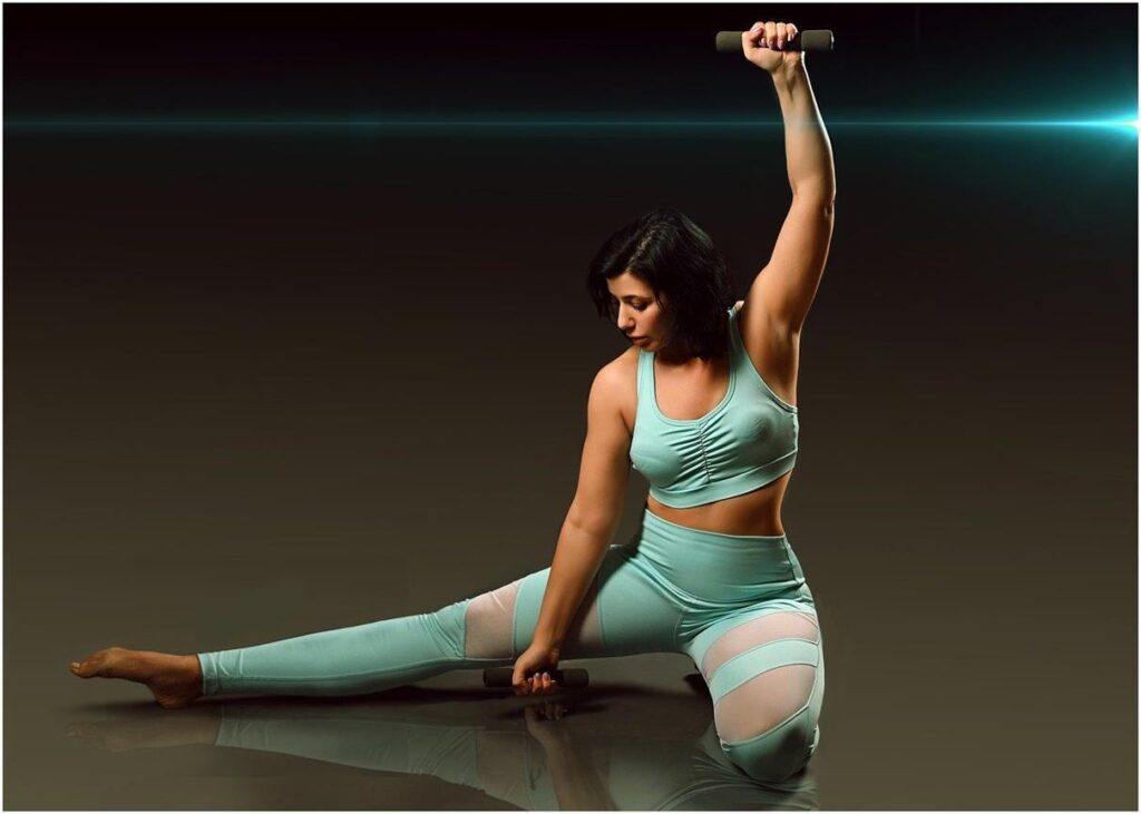 Trainieren Sie überall und jederzeit: Die Weiterentwicklung der Fitness- und Ernährungslösungen von PAKAMA In der heutigen schnelllebigen Welt kann es eine Herausforderung sein, Zeit und Raum für ein umfassendes Training zu finden. PAKAMA, eine deutsche Fitnessmarke, hat unsere Herangehensweise an Training und Ernährung revolutioniert und es Menschen ermöglicht, überall und jederzeit zu trainieren. Was mit der innovativen PAKAMA-Tasche begann, hat sich zu einem vollwertigen Fitness- und Ernährungsökosystem entwickelt, das dem modernen Lebensstil gerecht wird und dabei Gesundheit und Komfort im Vordergrund stellt.