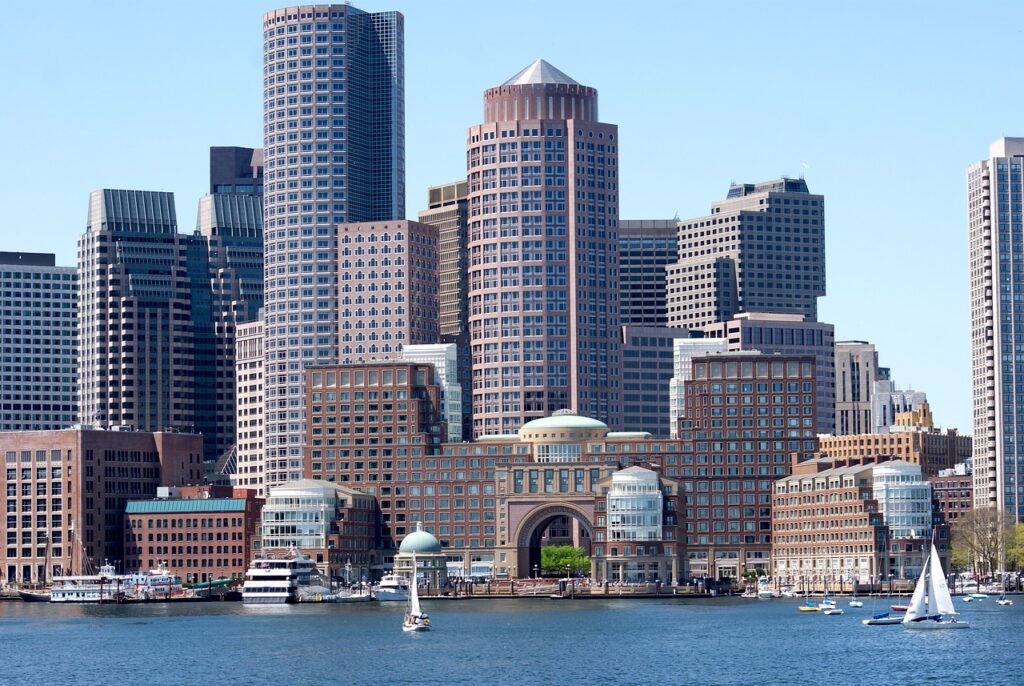 Towering above the bustling streets of Boston, the View Boston observation deck offers a stunning gateway to the city’s skyline and beyond. Located atop the iconic Prudential Tower, this awe-inspiring destination is not just a viewing platform—it’s a complete experience that blends breathtaking visuals, interactive elements, and unique dining opportunities. Whether you’re a lifelong Bostonian or a first-time visitor, here’s what to expect when you step into the clouds at View Boston.