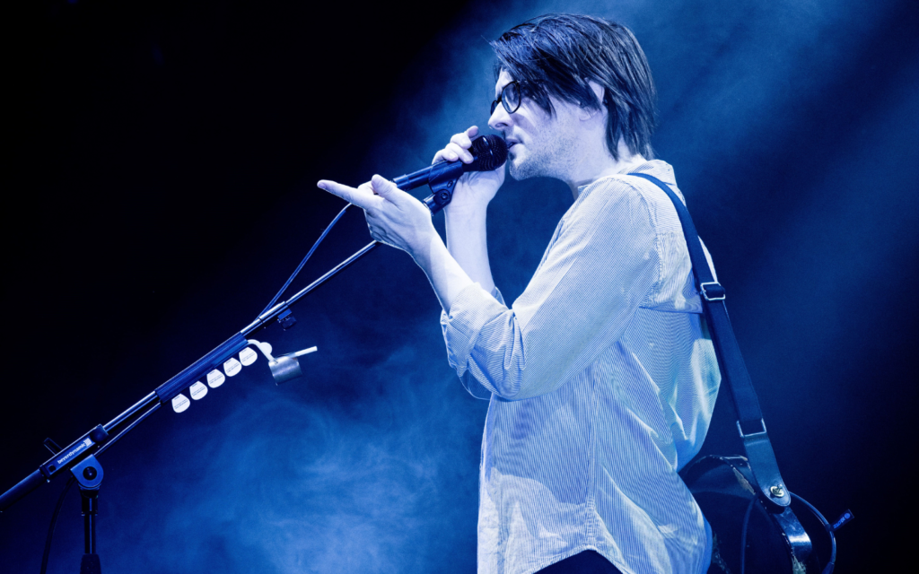 Exploring the Rich History and Modern Appeal of LW Theatres