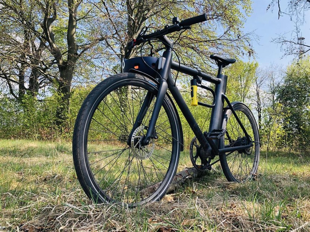 iSinwheels Engagement für Qualität und Innovation im Personentransport Der Personentransport entwickelt sich weiter und iSinwheel steht an der Spitze dieser Transformation. Mit einem tiefen Engagement für Qualität und Innovation definiert die Marke die Art und Weise, wie sich Menschen fortbewegen, immer wieder neu. Ob für den täglichen Arbeitsweg, gemütliche Fahrten oder Stadterkundungen – iSinwheel bietet Elektroroller, die Sicherheit, Effizienz und Nachhaltigkeit bieten.