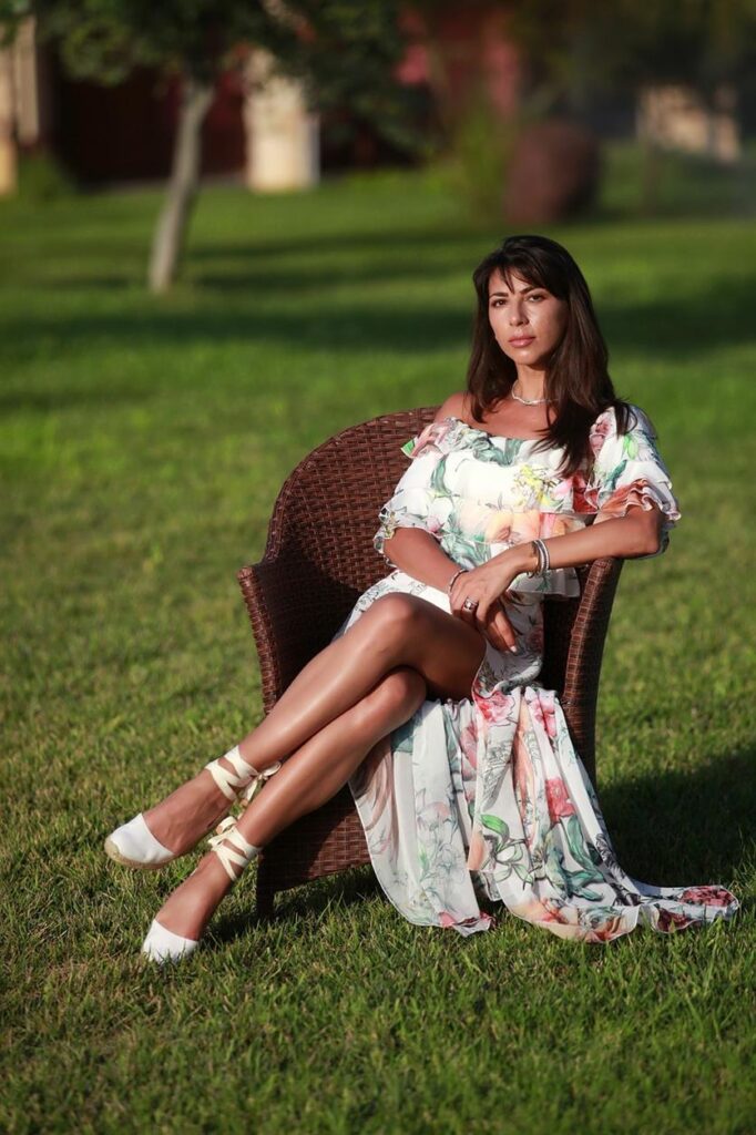 In an era where sustainability is no longer just a buzzword but a necessity, OMNES has emerged as a beacon of hope for fashion enthusiasts who care about the planet. This UK-based brand has successfully bridged the gap between trend-driven design and eco-friendly innovation, offering a unique blend of style and sustainability that is reshaping the fashion landscape. For those who seek to make a statement with their wardrobe without compromising their environmental values, OMNES is the brand that delivers on all fronts.