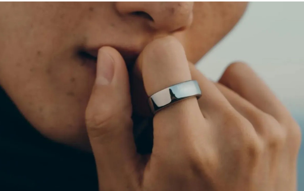 Fortschrittliche Gesundheitsüberwachung trifft auf Stil: Entdecken Sie Kardenas Smartwatch-Kollektion für Herren