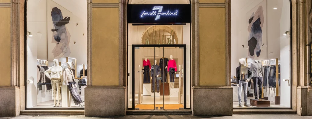 7 For All Mankind: Ridefinire il Denim e la Moda di Lusso