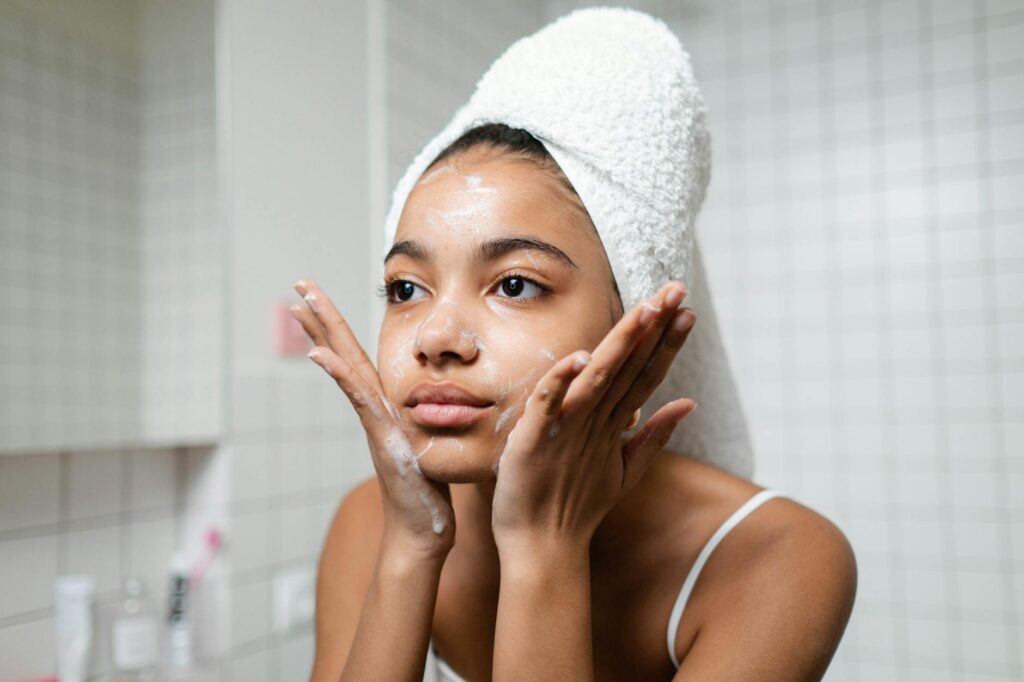 Dlaczego Dermomedica Tea Tree Oil Cleanser i Azelaic Cleanser To Idealny Duet Do Codziennej Pielęgnacji Skóry