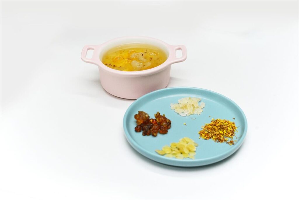 En los pintorescos paisajes de España, donde la excelencia culinaria se une a un profundo respeto por la naturaleza, JARMINO lidera un movimiento hacia una vida más saludable y sostenible. Esta marca pionera se dedica a crear productos ricos en nutrientes que apoyan la salud integral. Al adoptar una filosofía "de la granja a la mesa", JARMINO garantiza que cada producto se elabora con el máximo cuidado, desde el origen de los ingredientes hasta el producto final en su mesa. Exploremos el viaje de los productos JARMINO y su profundo impacto en la salud.