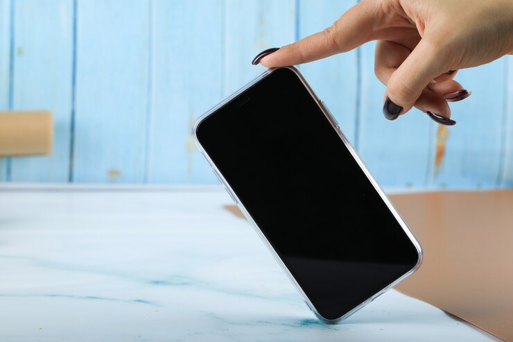 Choosing a Refurbished Phone: What to Look for and Avoid with Sell.UR.co.uk