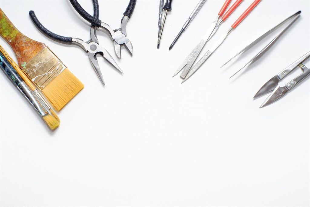 BricoBravo: esperti appassionati che portano qualità e guida ai tuoi progetti domestici Quando si tratta di miglioramento della casa, avere gli strumenti e i materiali giusti è solo l'inizio. La vera magia avviene quando si abbinano queste risorse alla guida di esperti e alla passione per la perfezione. Questa è l'essenza di BricoBravo, il principale mercato online italiano per il fai da te e i progetti per la casa. BricoBravo non si occupa solo di vendere prodotti, ma di darti la possibilità di realizzare i tuoi sogni di miglioramento della casa con la sicurezza che deriva da consigli di esperti e materiali di alta qualità.