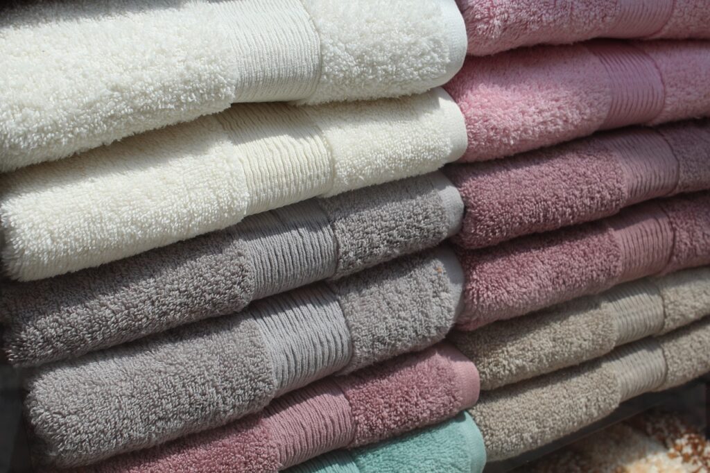 Dock & Bay’s Journey: Creating the Ultimate Eco-Friendly Towel and More In a world that’s becoming increasingly conscious of environmental issues, Dock & Bay has emerged as a trailblazer in the sustainable product space. From its humble beginnings in 2015 to becoming a leading brand known for its innovative, eco-friendly range, Dock & Bay has stayed true to its mission of combining practicality, style, and sustainability. Today, the brand is celebrated for creating the ultimate eco-friendly towel—and so much more.