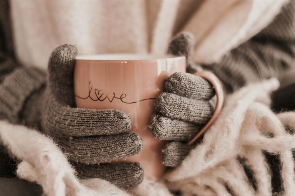 As temperatures drop and winter winds bite, staying warm becomes a top priority. For over a decade, Heat Holders, a UK-based brand, has been a trusted name in thermal wear, offering an impressive range of products designed to keep you cozy no matter where you are. From their iconic thermal socks to home essentials like blankets, Heat Holders ensures warmth is always within reach.
